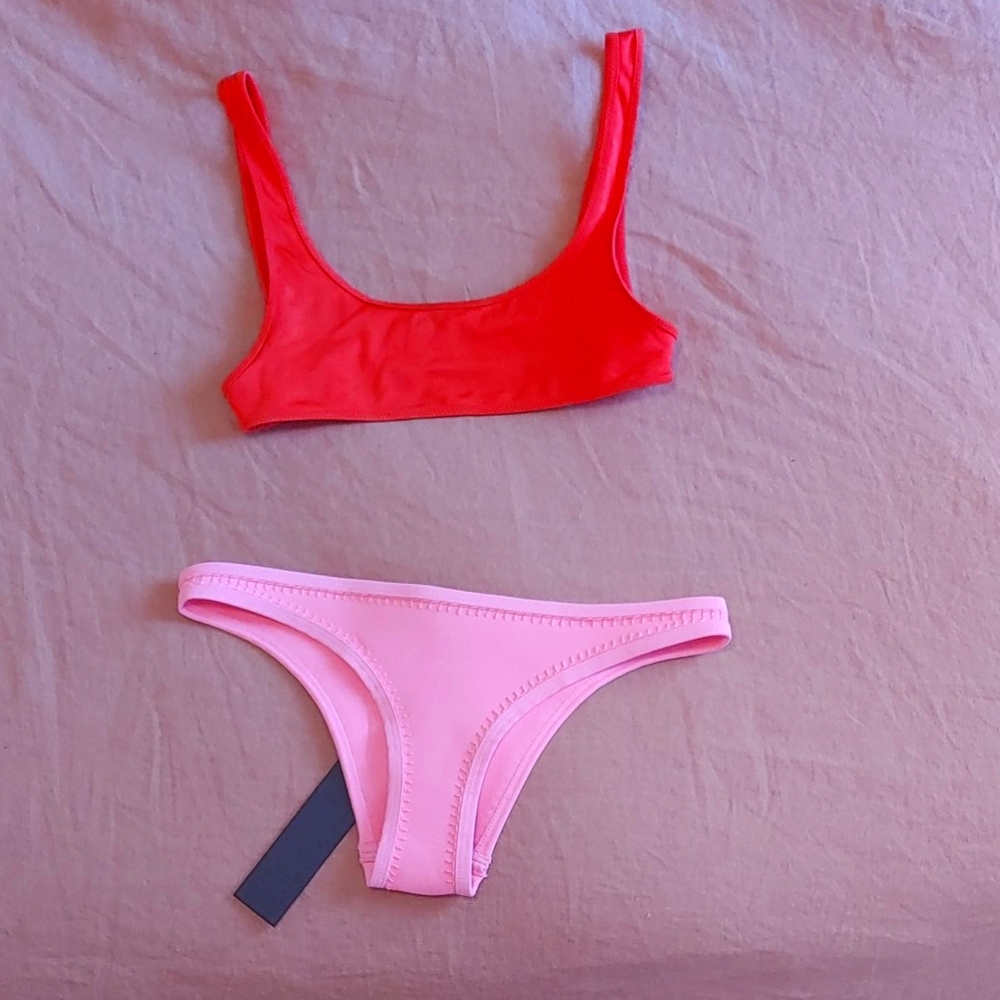 *SOLD* Triangl bikini NWT